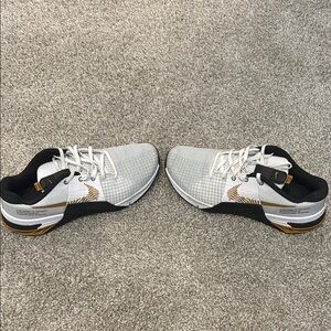 Nike Metcon 8 “White Gold Suede” size 11